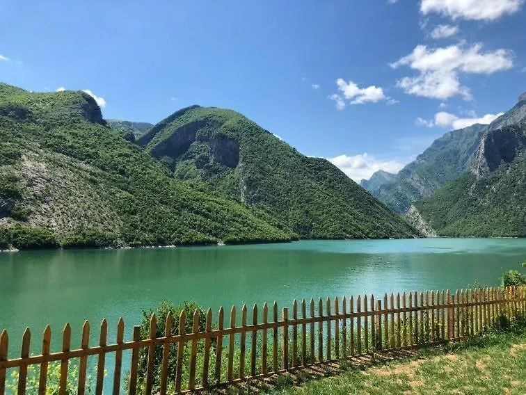 5 Stinet Villa Koman Albania