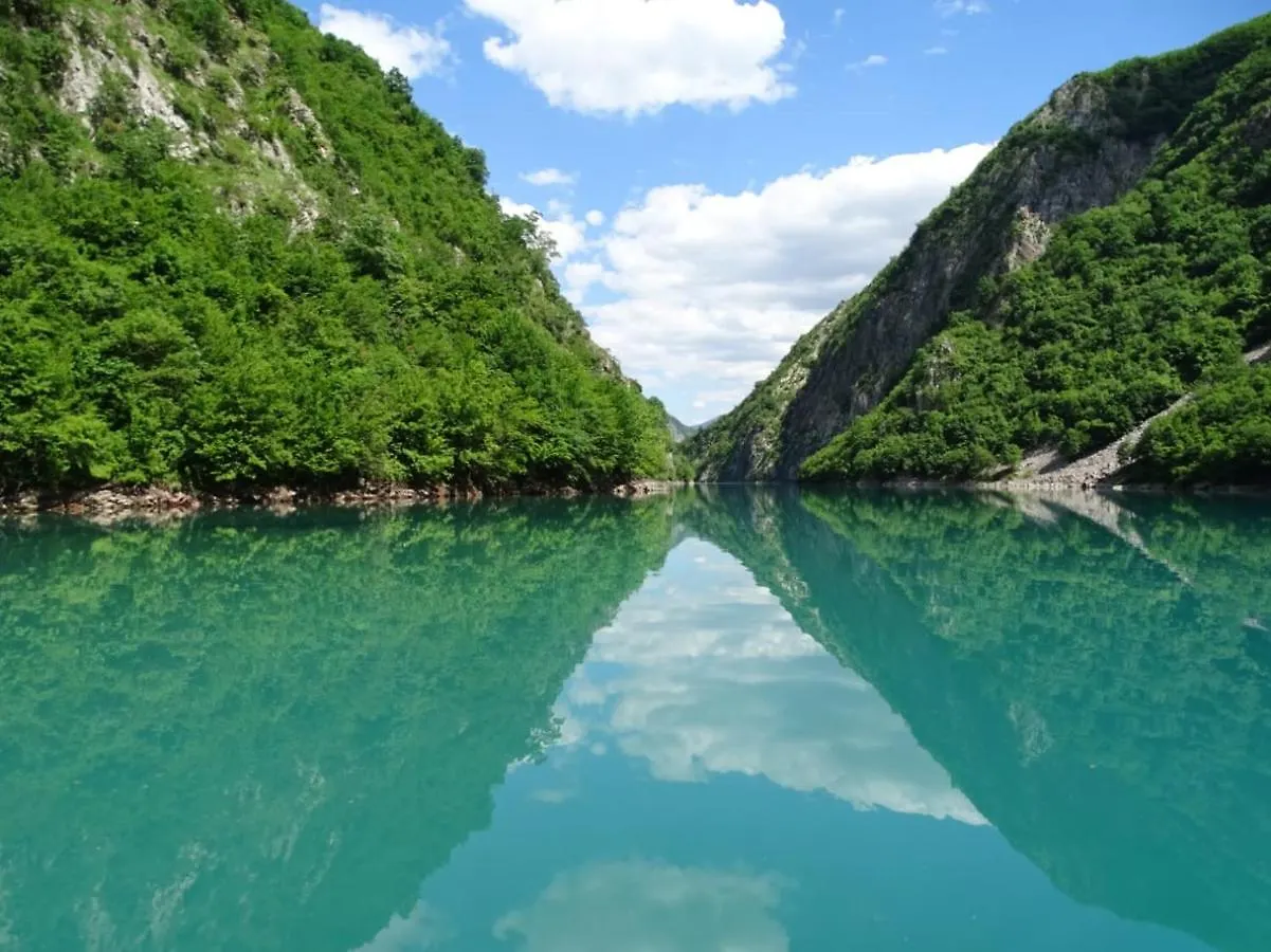 5 Stinet Villa Koman 0*,  Albania