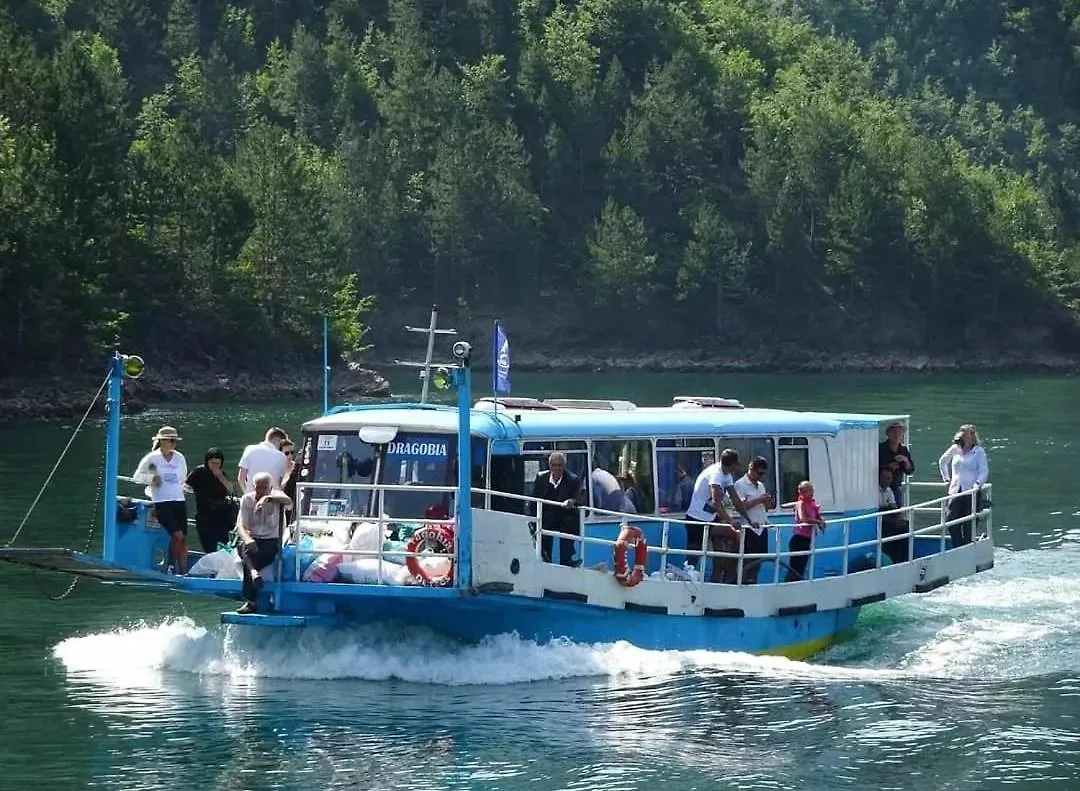 5 Stinet Villa Koman Albania