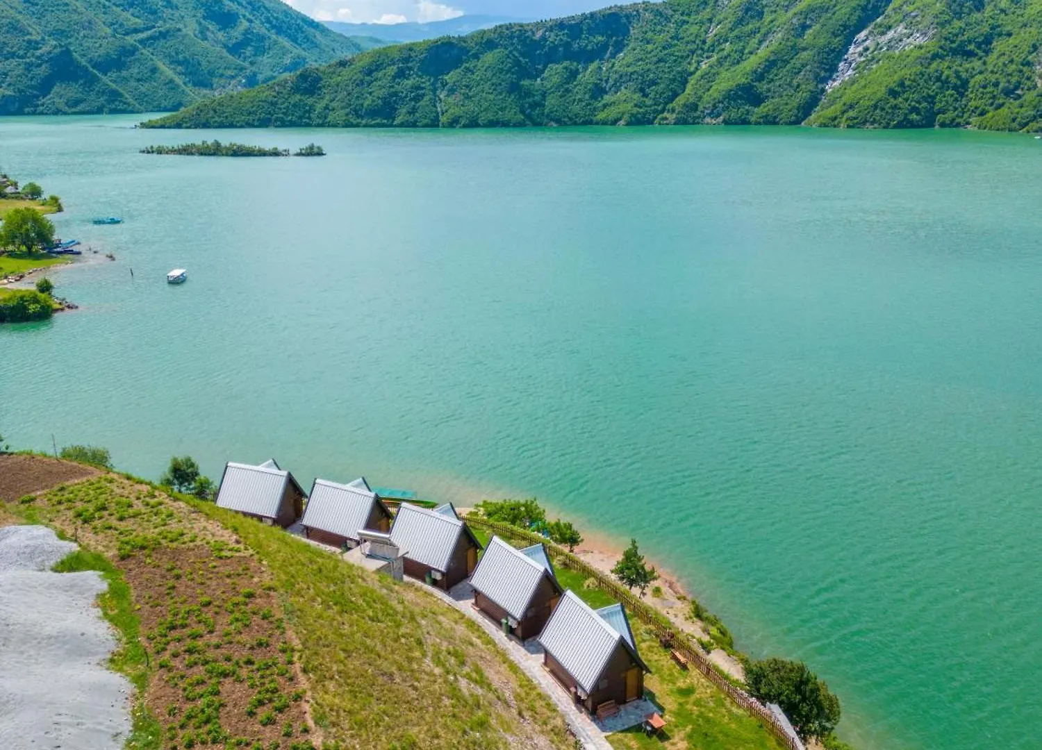 5 Stinet Villa Koman 0*,  Albania