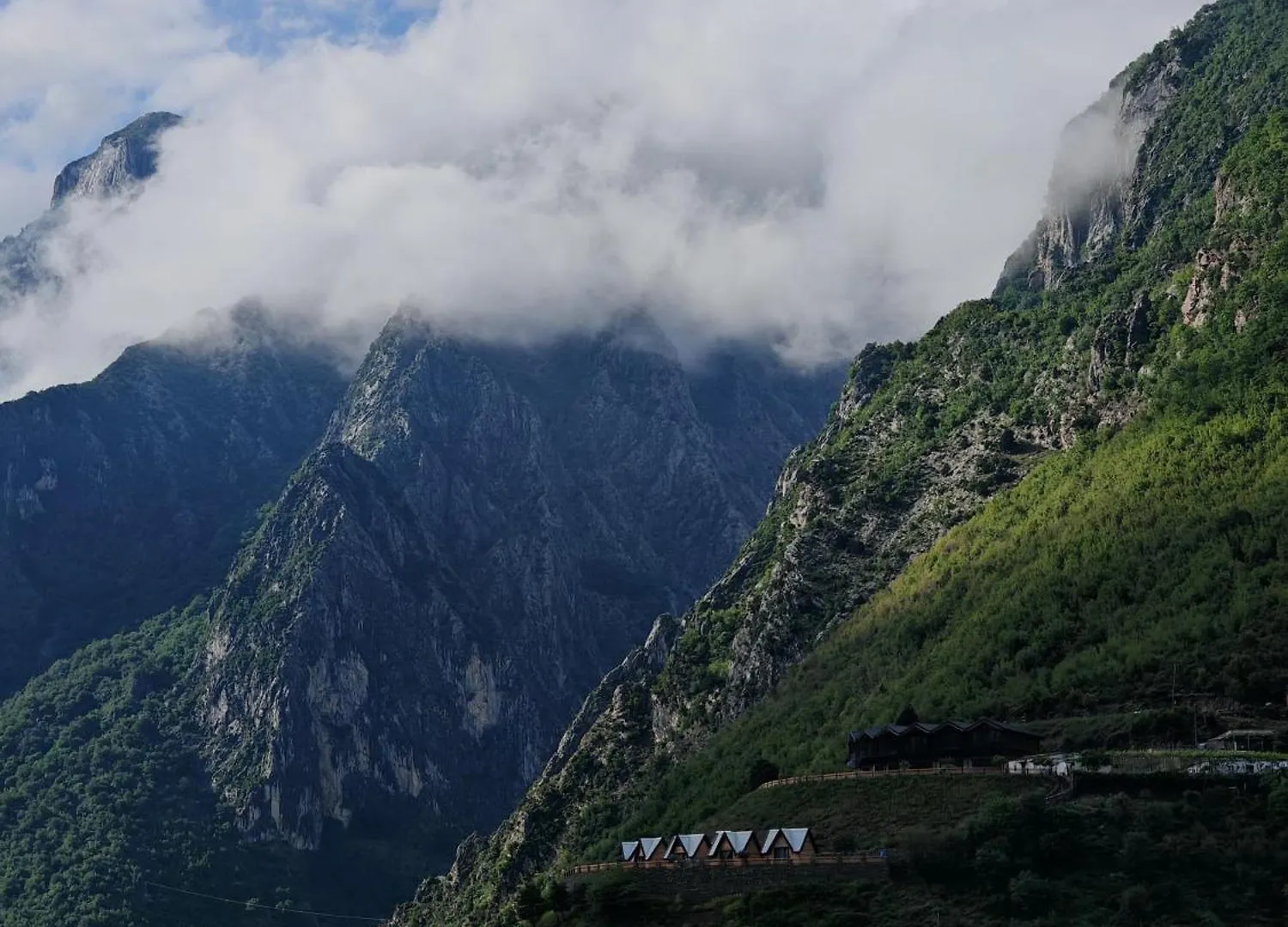 5 Stinet Villa Koman Albania