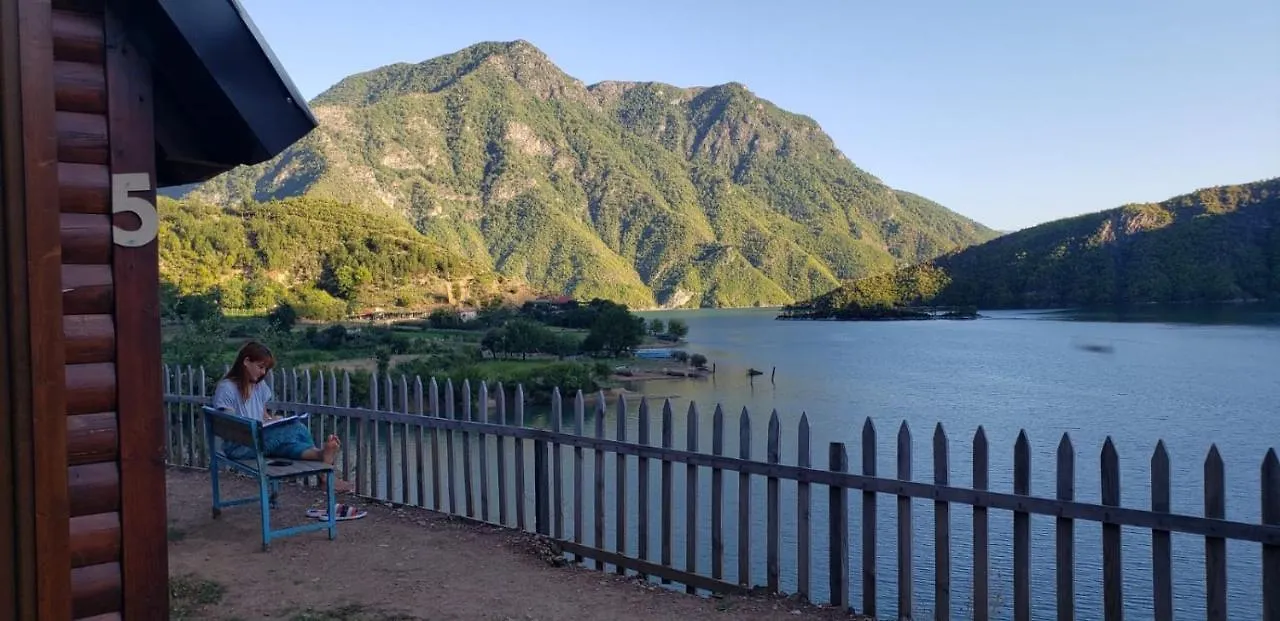 Villa 5 Stinet Koman Albania